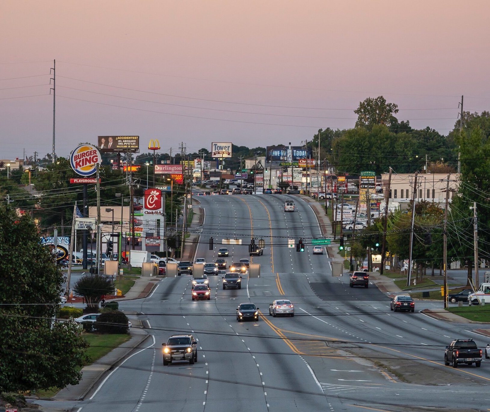 一个视图的布福德公路Doraville, Ga。