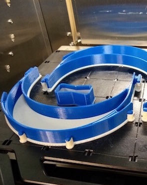塑料发带盾牌由3 d打印